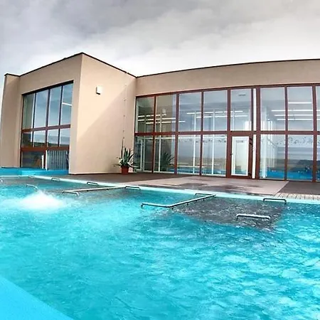 Drevenice Novolandia * Rapovce