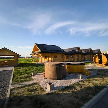 Drevenice Novolandia Lodge *